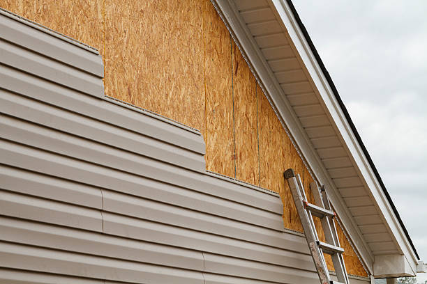 24/7 Emergency Vinyl Siding experts in Bedford, OH